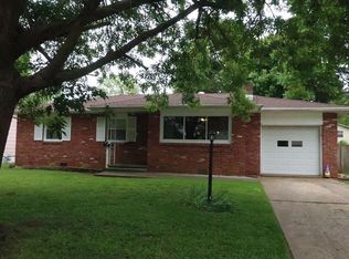 608 E Edgewood St, Springfield, MO 65807
