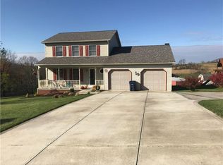 425 Richmond Dr, Jeannette, PA 15644
