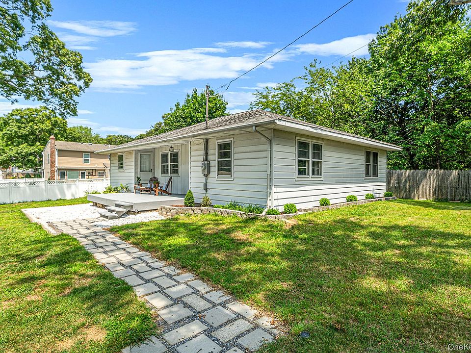 1st image of 15 Oceanview Avenue