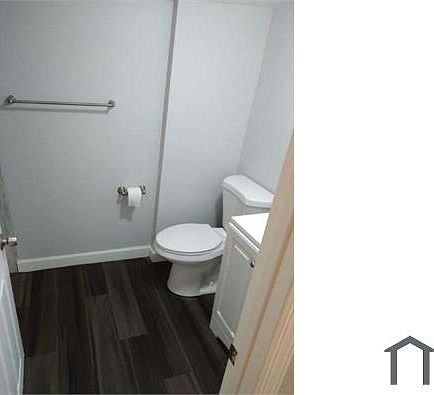 2nd image of 204 W 32nd St