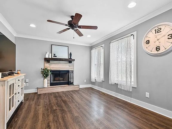 4th image of 5010 Jenkins Rd