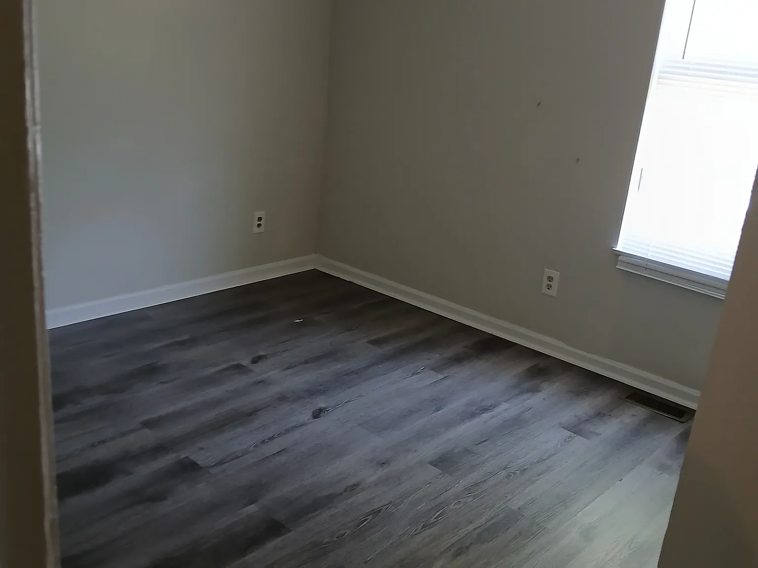 2 bed, 1.5 bath, $945 — Photo 3
