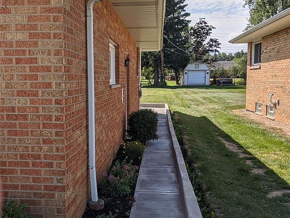 2nd image of 754 Nemet Dr