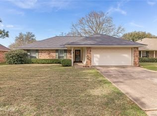 2621 Spruce Cir, Bossier City, LA 71111