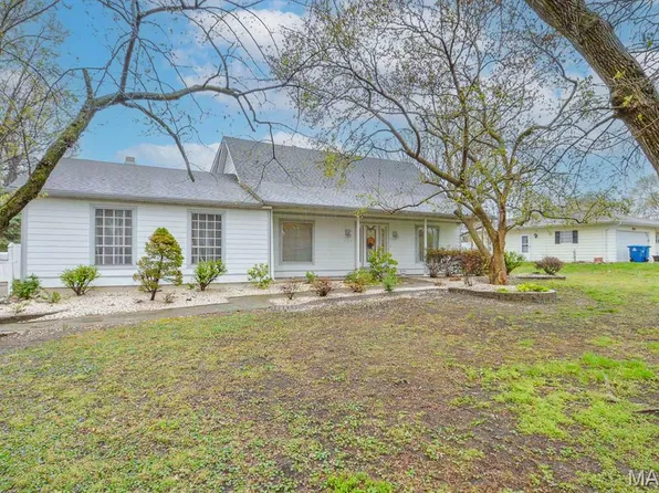 3328 Maryville Rd, Granite City, IL 62040