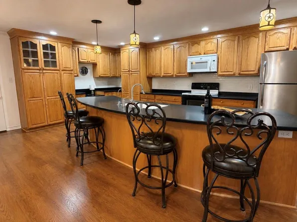 231 Pine Shadows Dr, Livingston, TX 77351