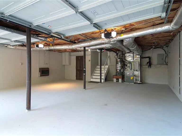516 Faith St NW — Photo 34