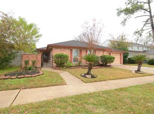 16319 Paso Dobble Dr, Houston, TX 77083