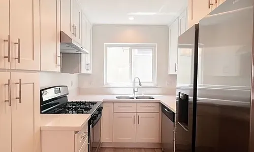 1023 N Hayworth Ave #5 Photo 1