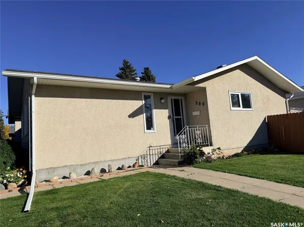 389 Meighen Crescent, Saskatoon, SK S7L 4W6