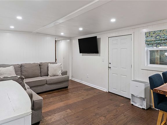 5th image of 1700 Demere Rd