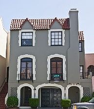 :: 1639 North Point Street