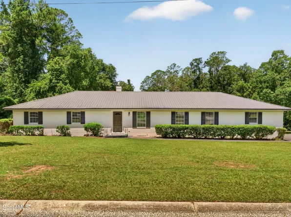 1709 Marshall Dr, Waycross, GA 31501