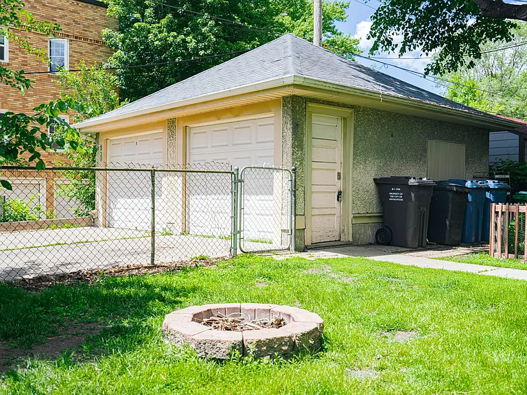 3450 Harriet Ave — Photo 5