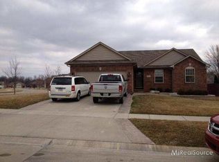 51742 Kings Pointe, New Baltimore, MI 48051