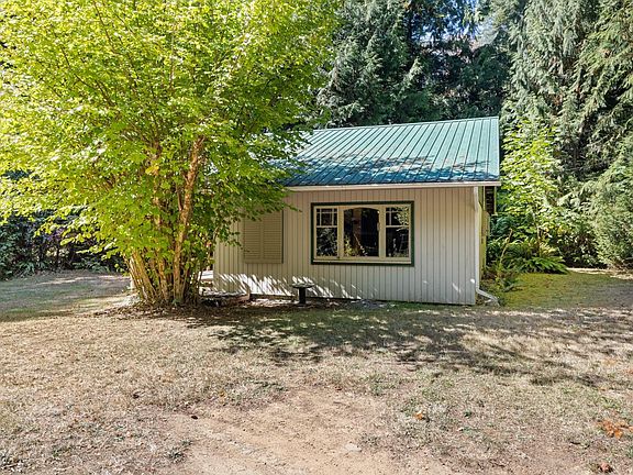 2nd image of 3175 Plumtree Road Rd
