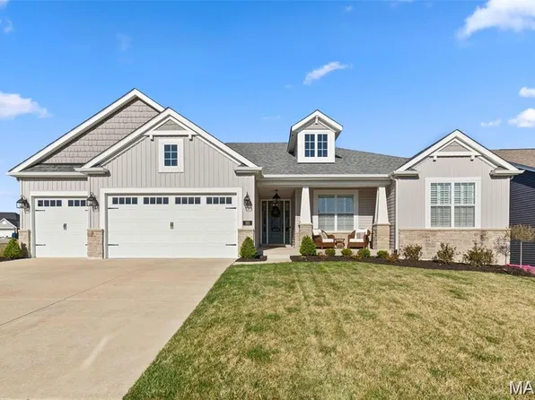 101 Far Meadow Dr, Lake Saint Louis, MO 63367