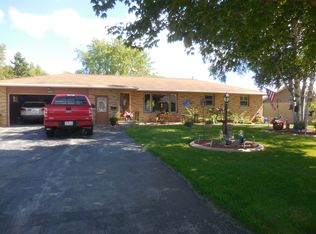 860 Stoller Ave, Algoma, WI 54201
