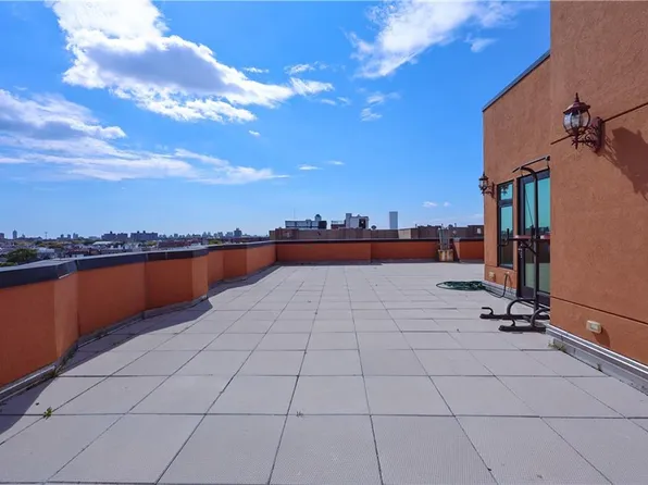 7819 Bay Parkway image 19 of 27