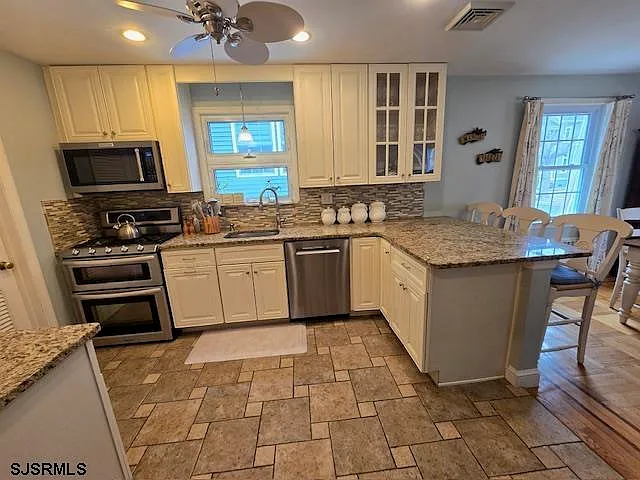 8505 Monmouth Ave — Photo 5