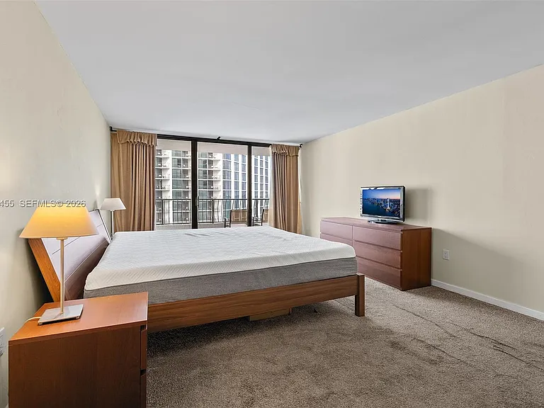 555 NE 15th St #14G — Photo 12