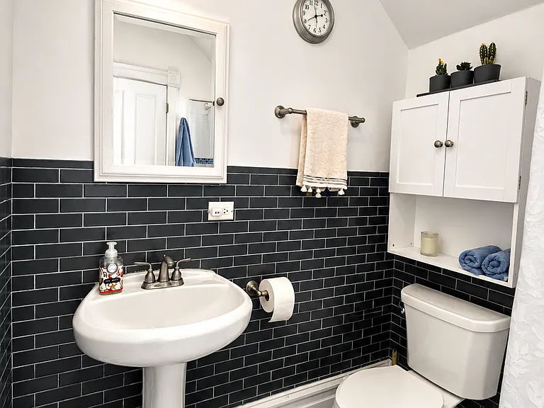 1747 S Cora St — Photo 13