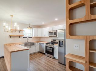 526 7th Ave SW UNIT A & B, Cedar Rapids, IA 52404