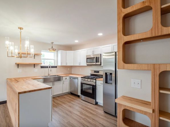 526 7th Ave SW Unit A & B