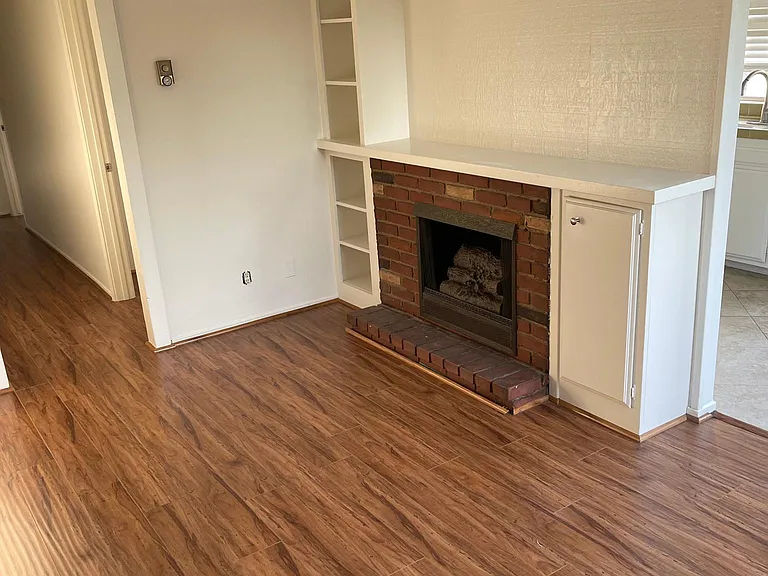 521 N Hill Ave #10 — Photo 2