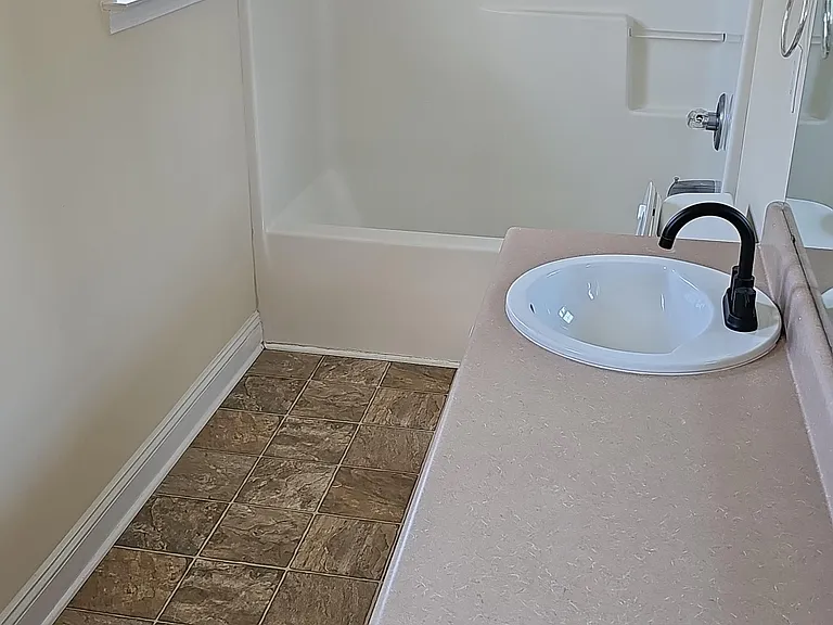 13631 Riding Hill Ave — Photo 12