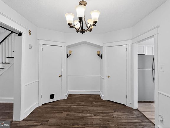 5th image of 4549 D St