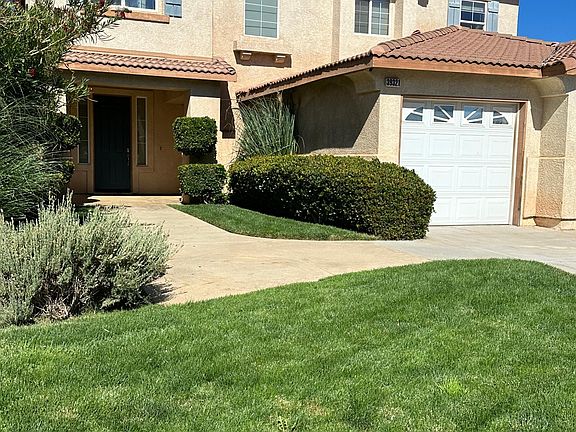 2nd image of 39321 Chantilly Ln