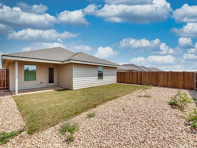 8212 E County Road 111 — Photo 22