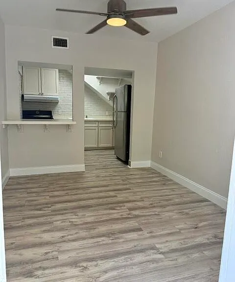 301 S M St #1 — Photo 3