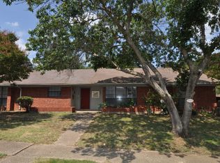 1153 Highpoint Rd, Bedford, TX 76022
