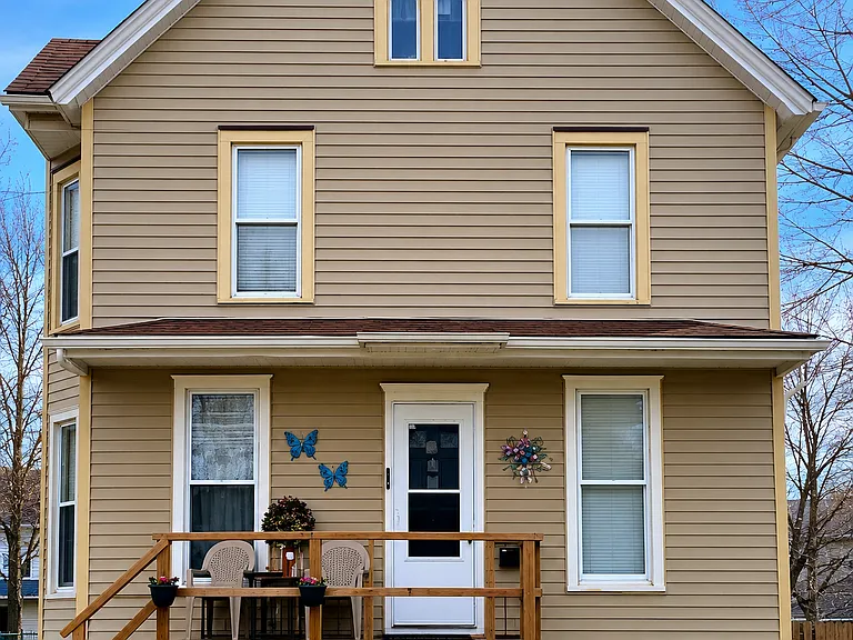 512 1/2 W Cottonwood St — Photo 1
