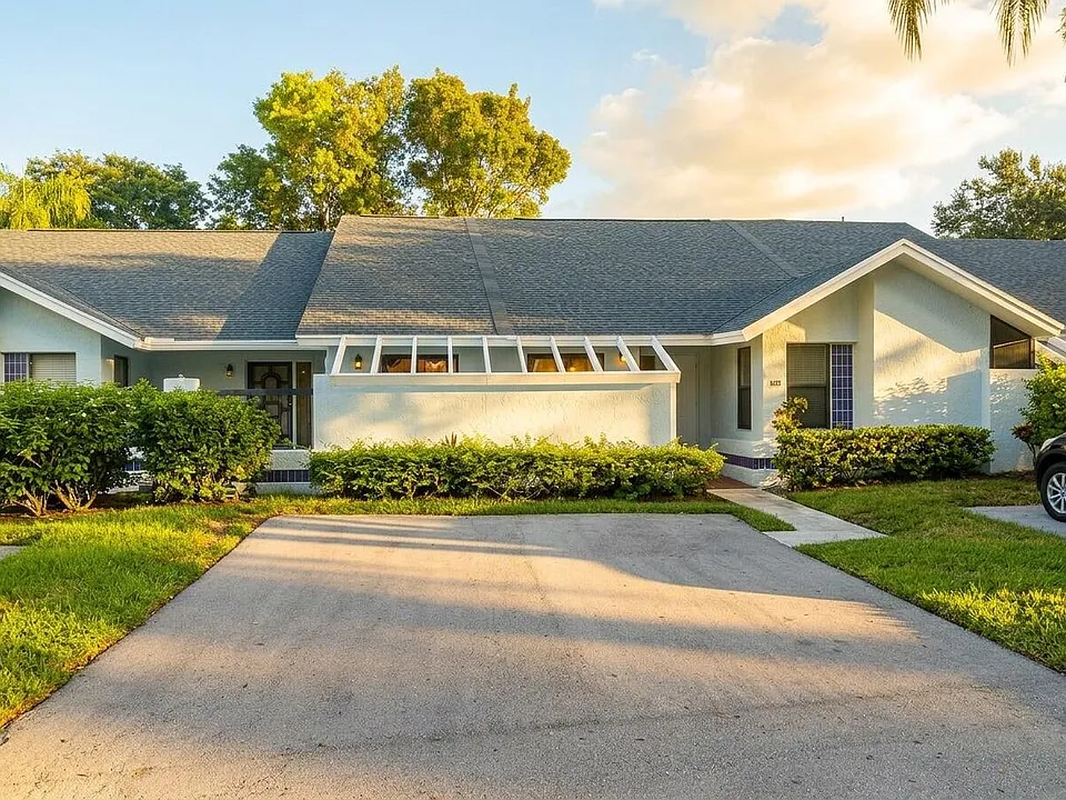 10953 Hidden Lake Pl
