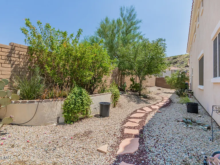 204 W Mountain Sage Dr — Photo 50