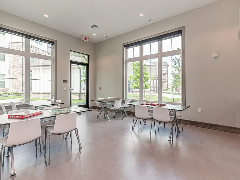 Crossroad Commons — Photo 17