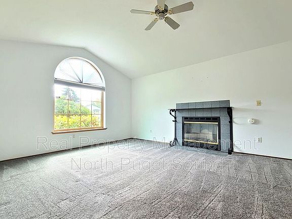 5th image of 9011 16th Pl SE