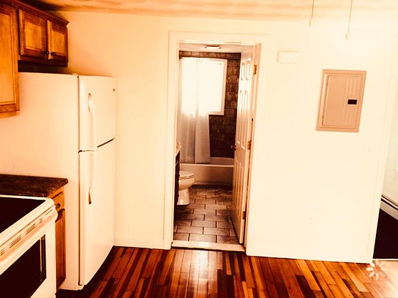 5th image of 22 Waterman Ave #2
