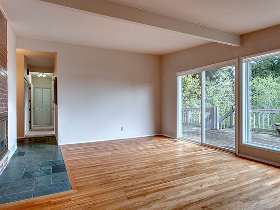 4th image of 412 168th Ave SE