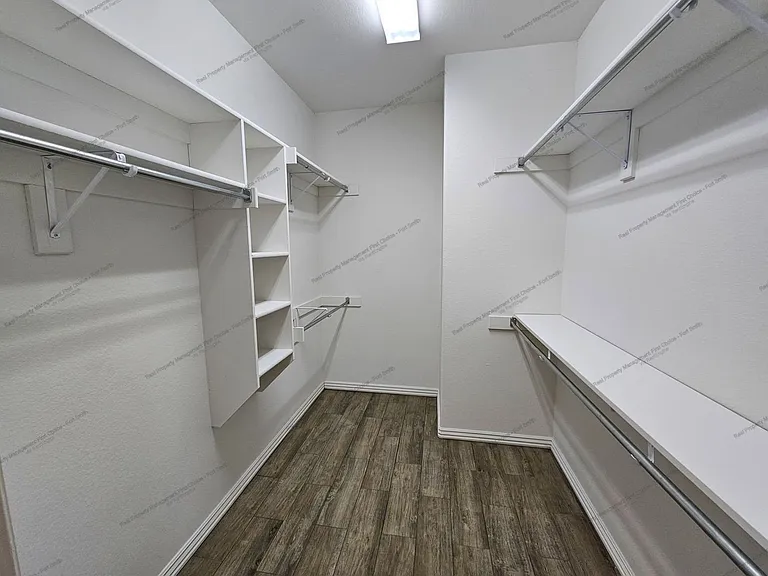 9907 Landry Dr — Photo 10