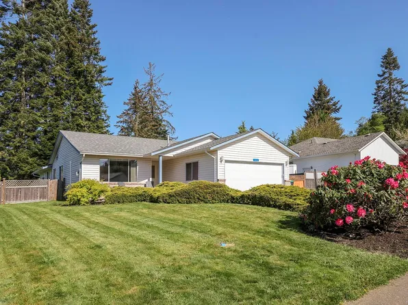 1832 Valley View Dr, Courtenay, BC V9N 8S4