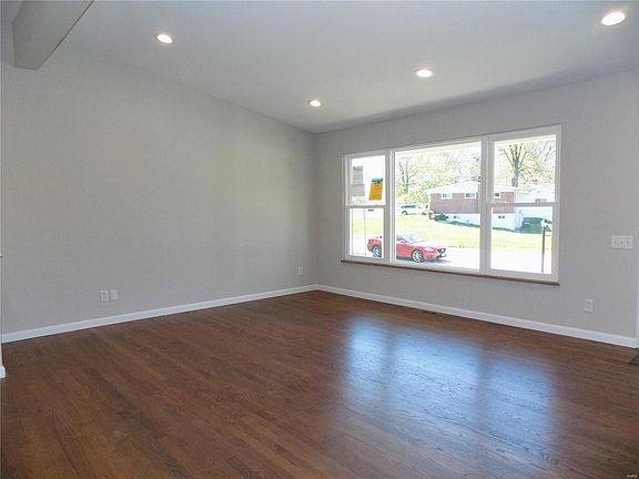 2nd image of 9224 Clydesdale Dr