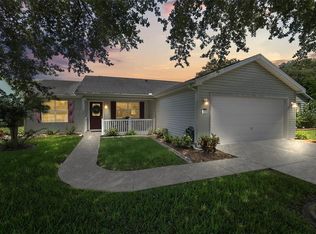 210 Del Rio Dr, Lady Lake, FL 32159