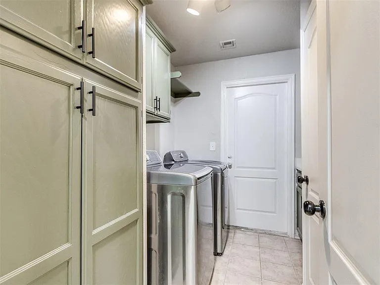 13300 S Robinson Ave — Photo 20