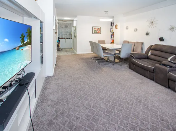 1720 East 14th Street image 2 of 13