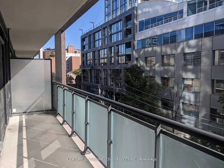 460 Adelaide St E #633 — Photo 16