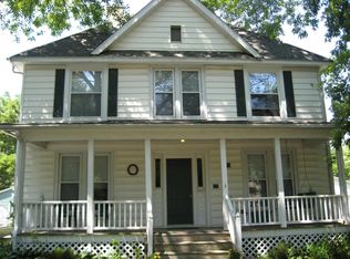 710 W Hill St APT 3, Champaign, IL